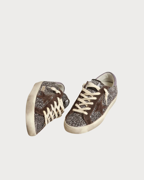 GOLDEN GOOSE Super - Star in glitter with a brown star and lilac heel tab | 黃金鵝 Super - Star 亮片款,搭配棕色星星與淡紫色後跟標籤(棕色) - LondonKelly 英國名牌代購
