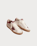 GOLDEN GOOSE Super - Star in white suede with burgundy leather star and heel tab | 黃金鵝 Super - Star 白色麂皮款,搭配酒紅色皮革星星與後跟標籤(白色) - LondonKelly 英國名牌代購