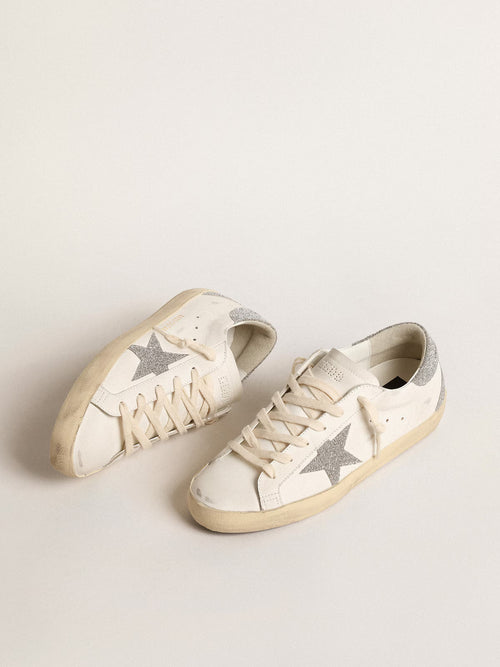 GOLDEN GOOSEWomen’s Super - Star with silver Swarovski crystal star and heel tab | 黃金鵝 女款 Super - Star 搭配銀色施華洛世奇水晶星星與後跟標籤(白色) - LondonKelly 英國名牌代購