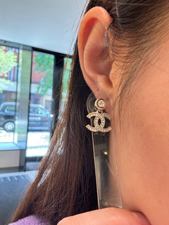 CHANEL Silver CC Crystal Earrings | 香奈兒 耳環 (銀色)
