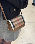 BURBERRY Mini Crossbody Bag | 博柏利 迷你手袋 (啡色)